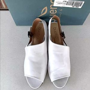 BUENO. White sandals 9.5